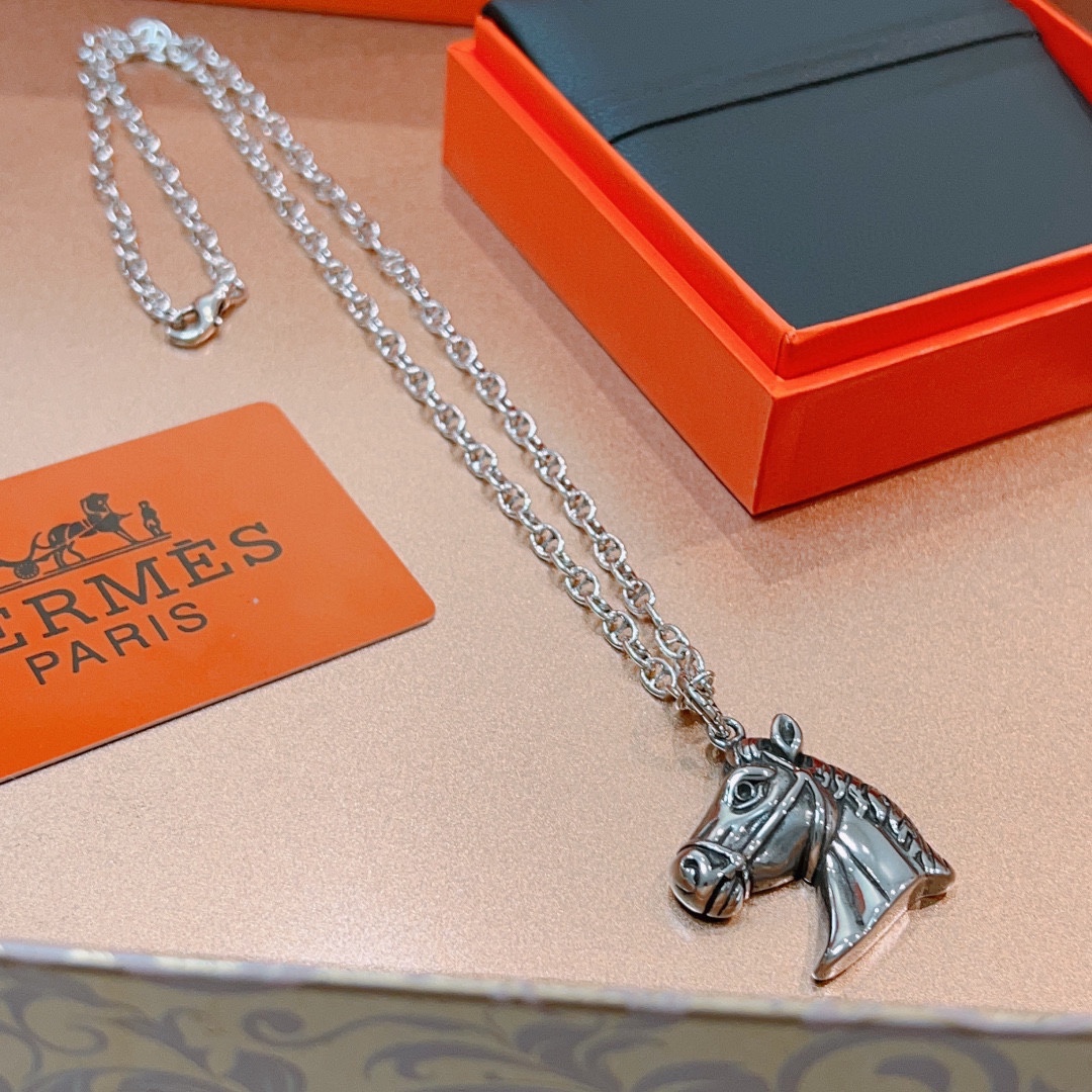 Hermes necklace