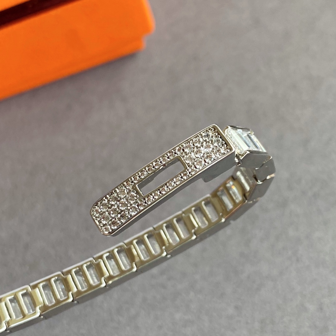 Hermes bracelet