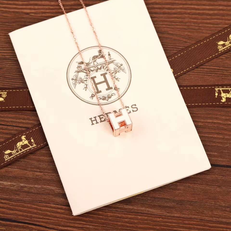Hermes necklace