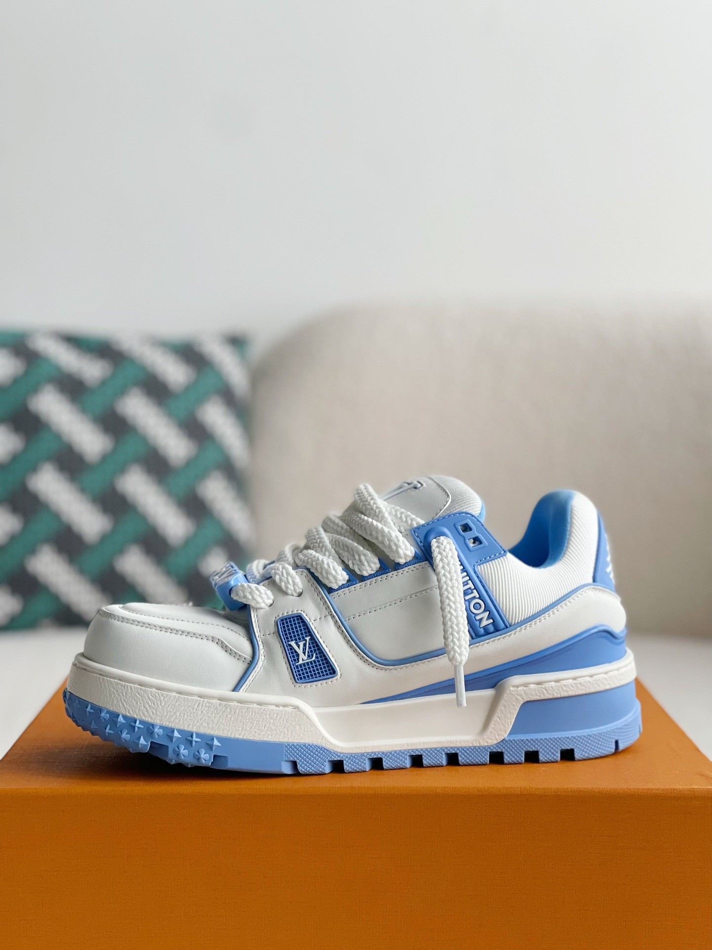 LOUIS VUITTON TRAINER MAXI SNEAKERS