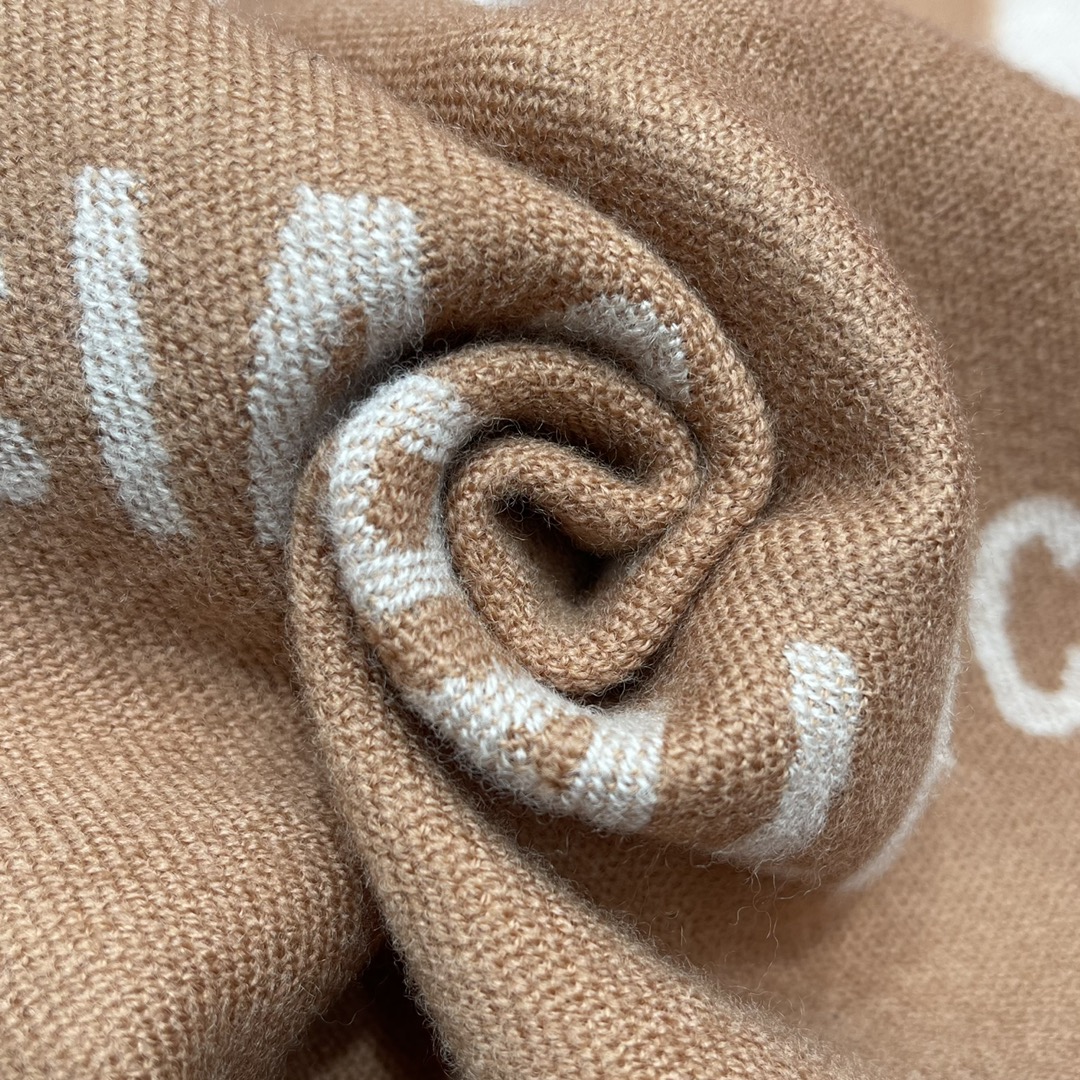 𝐁𝐚𝐥𝐞𝐧𝐜𝐢𝐚𝐠𝐚 Twill Logo Long Scarf 100% Wool