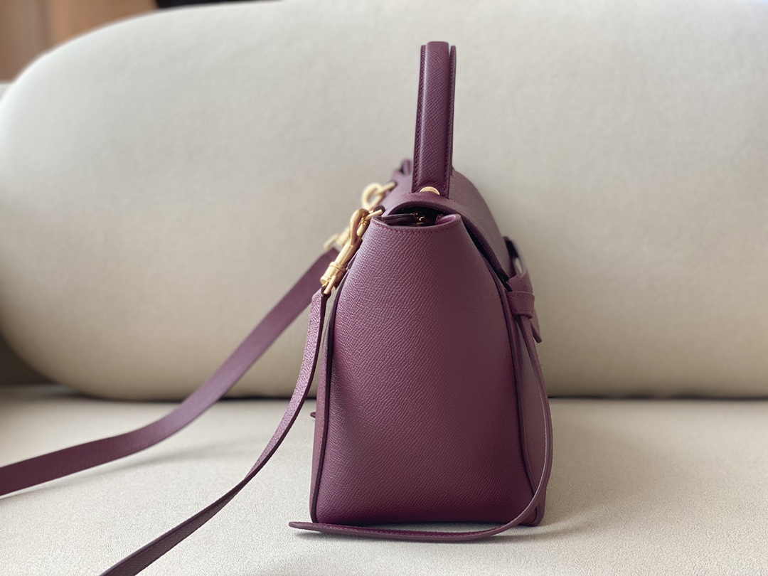 𝐂𝐞𝐥𝐢𝐧𝐞 BELT MICRO BAG in grained calfskin