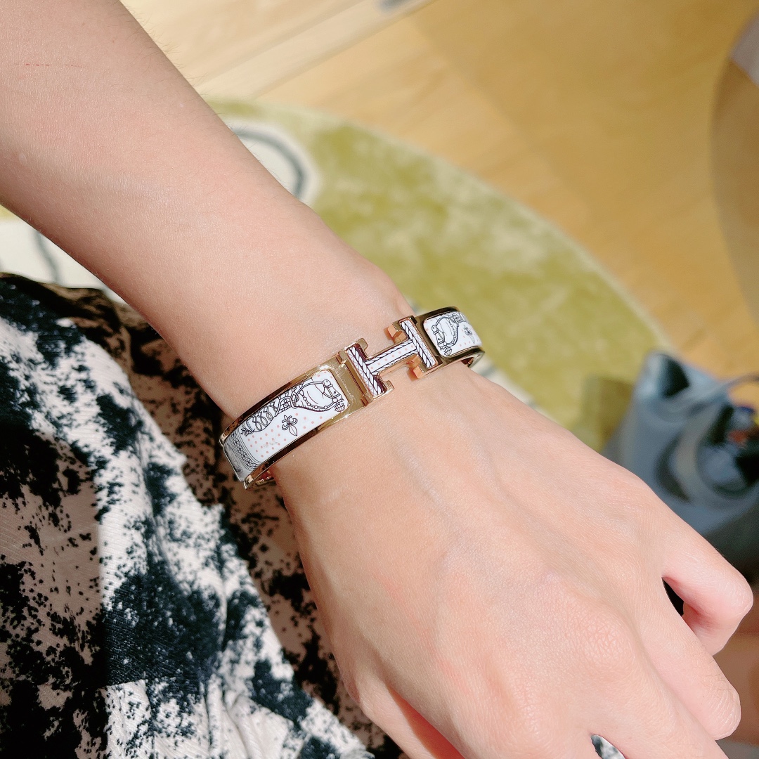 Hermes bracelet
