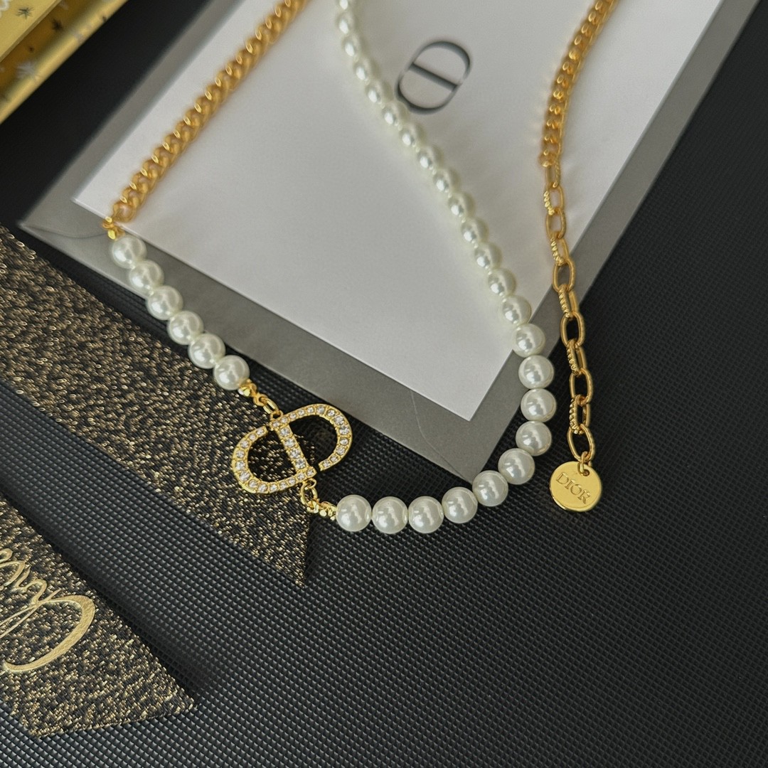 Dior necklace