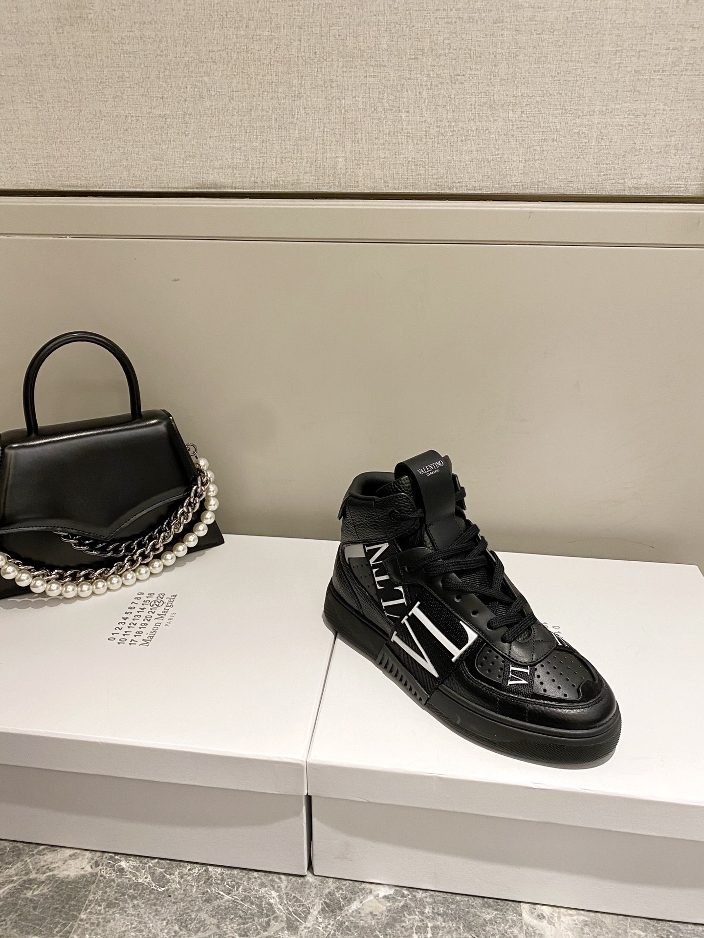 【Valentino】Valentino 2020 new high-top sneakers couple models on the new high end quality