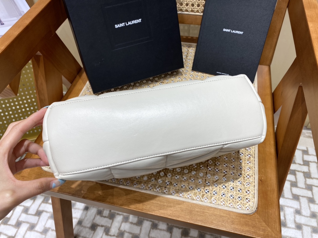 SAINT LAURENT #𝙇𝙤𝙪𝙇𝙤𝙪 𝙥𝙪𝙛𝙛𝙚𝙧#57747 (large silver buckle)