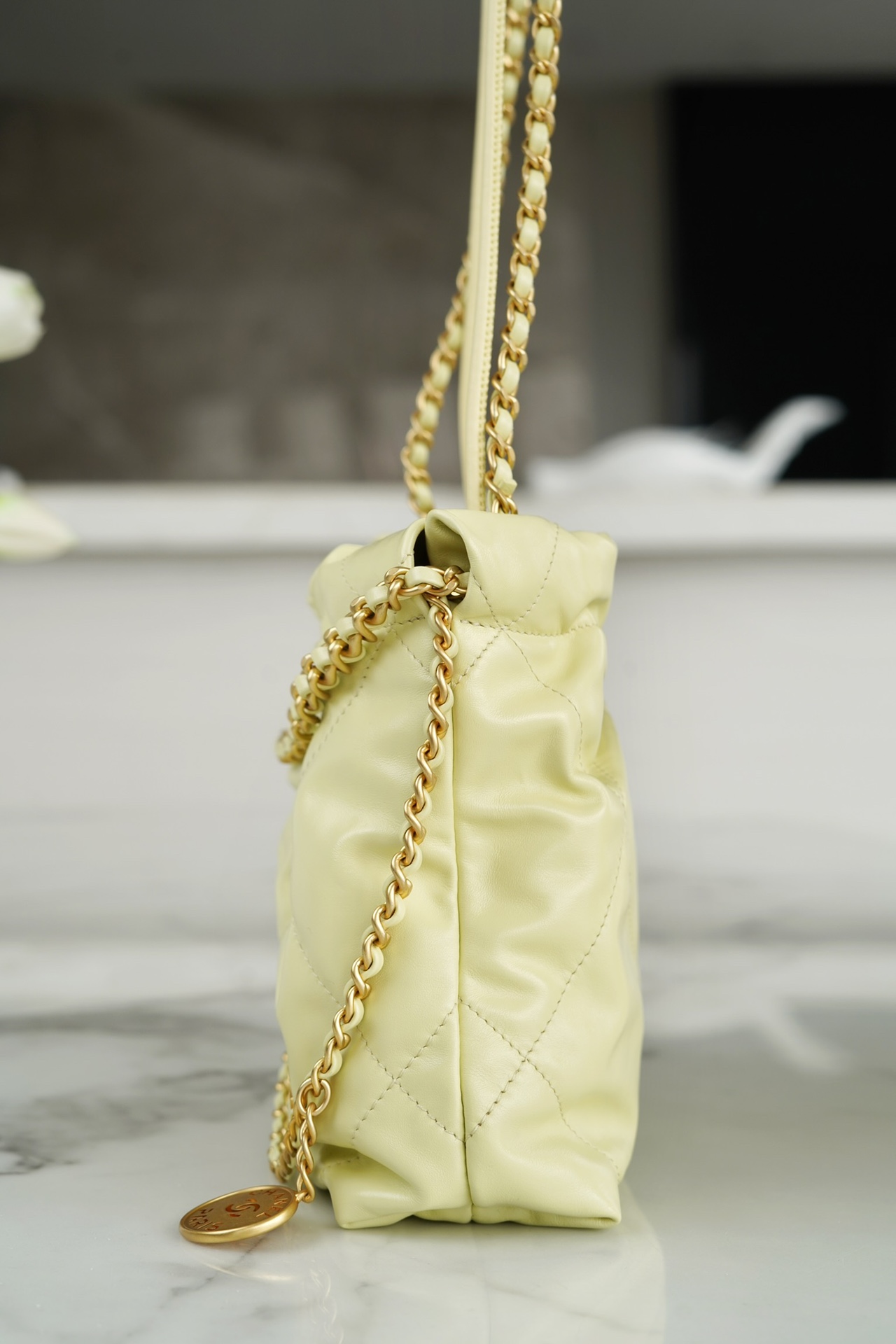 𝗖𝗛𝗔𝗡𝗘𝗟✦ 23S 22Mini bag chick yellow