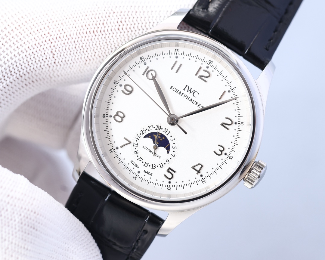 IWC- Portuguese IW390704 with Cal. 89361 chronograph movement Superluminova