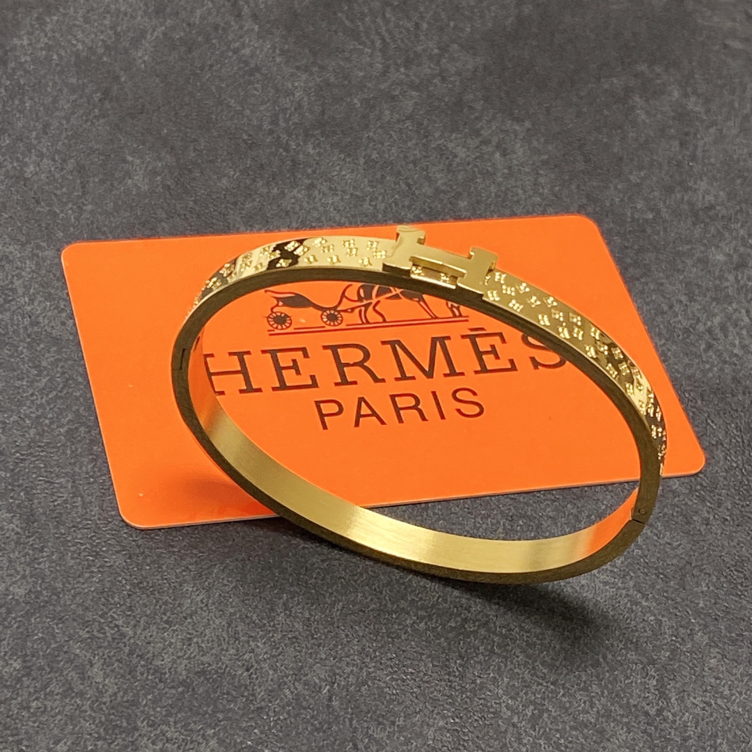 Hermes bracelet