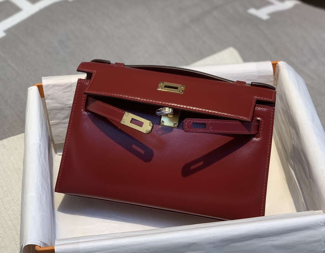 Minikelly box leather Hermes red rich vintage feel gold buckle