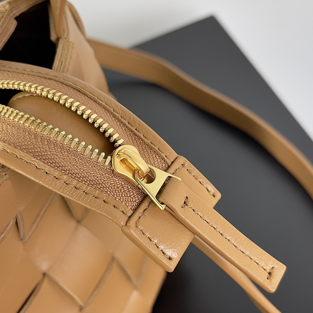 Bottega Veneta Bowling Bag Light Brown #80837