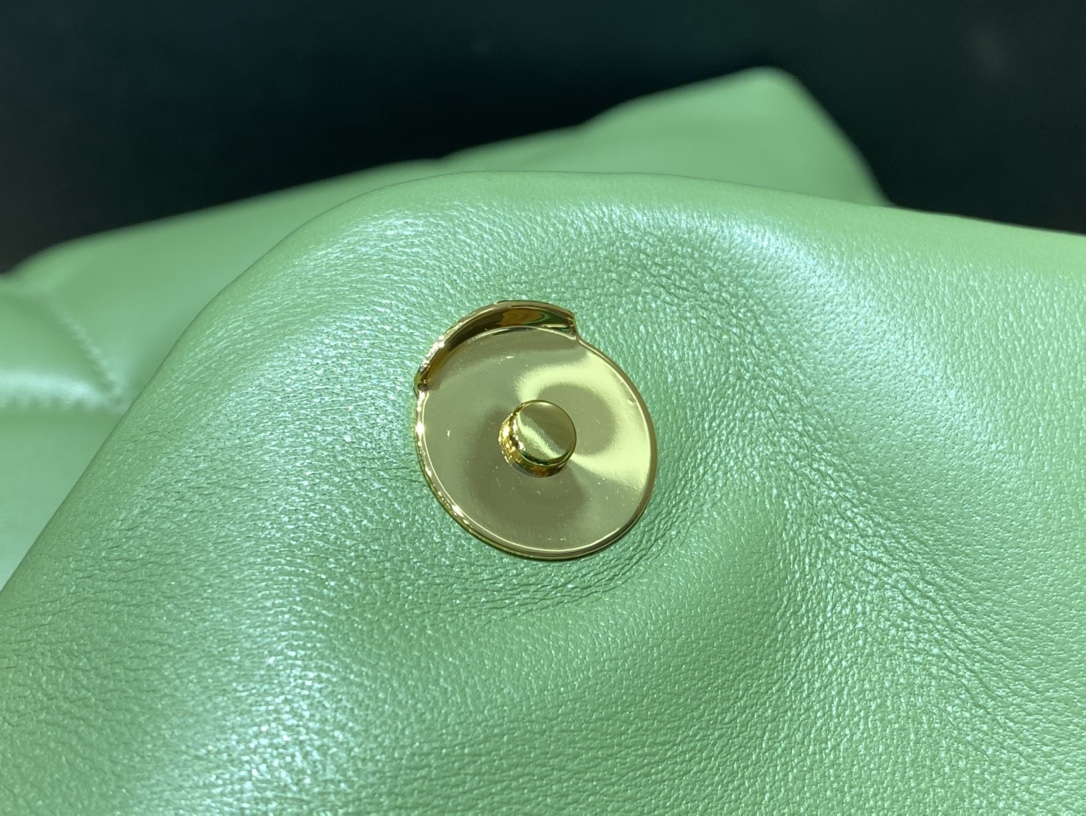 SAINT LAURENT #𝙇𝙤𝙪𝙇𝙤𝙪 𝙥𝙪𝙛𝙛𝙚𝙧#57747(large gold buckle)