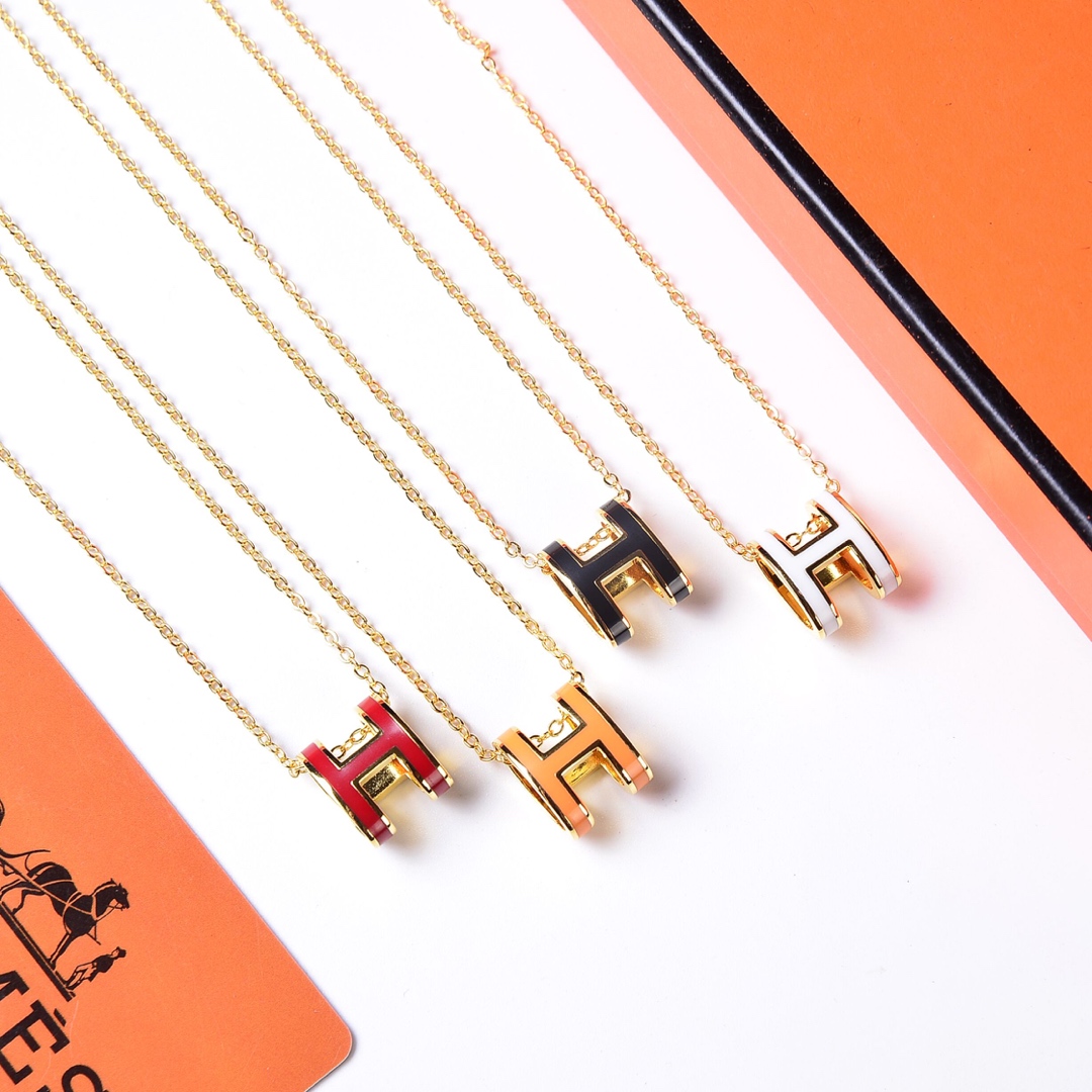 Hermes necklace