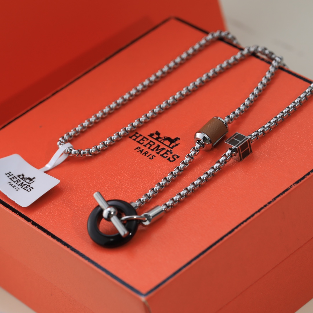 Hermes necklace