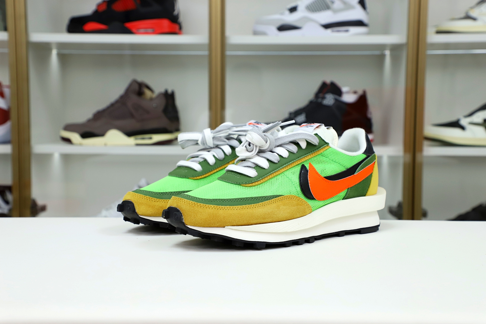 SACAI X LDWAFFLE GREEN GUSTO