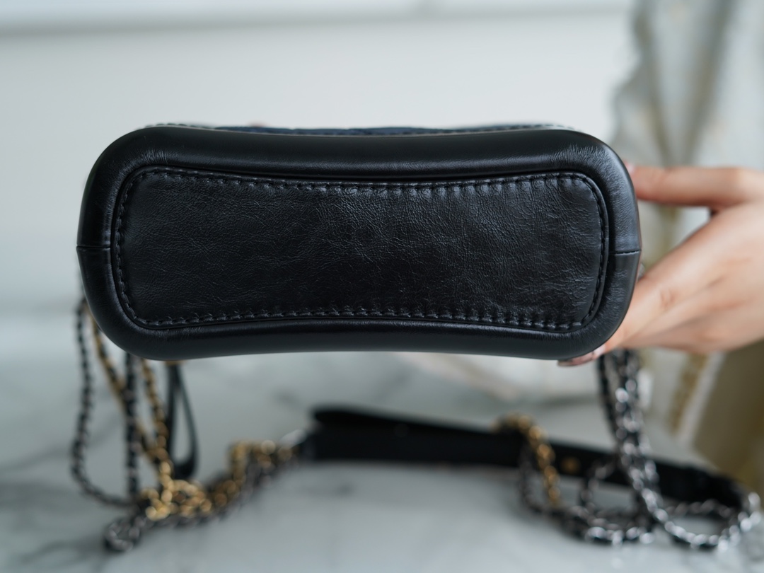 𝗖𝗵𝗮𝗻𝗲𝗹 𝗚𝗮𝗯𝗿𝗶𝗲𝗹𝗲❥ classic stray bag Italy 🇮🇹 