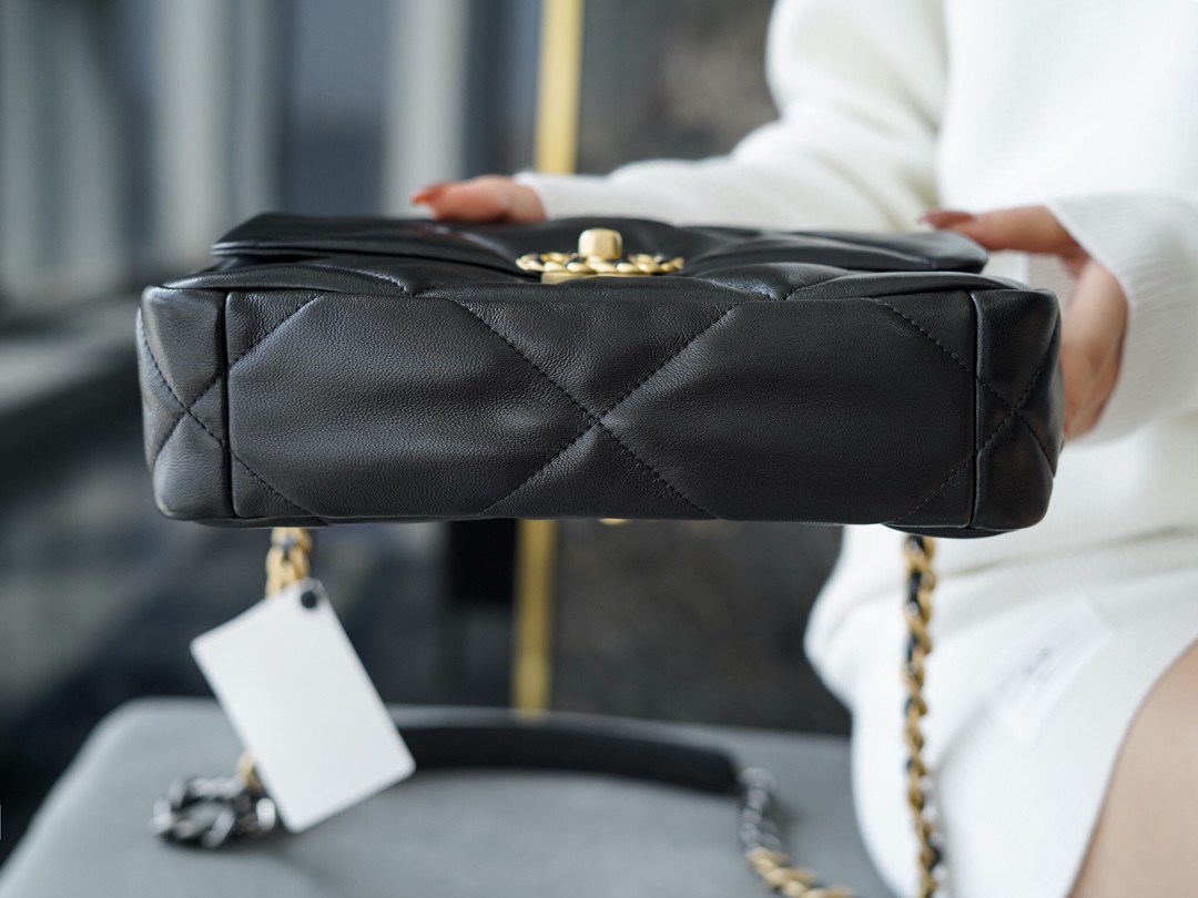 𝗖𝗛𝗔𝗡𝗘𝗟 ❶❾ 𝗕𝗔𝗚 Original lambskin series ❥ Genuine leather ❥ Medium ❥ Classic black