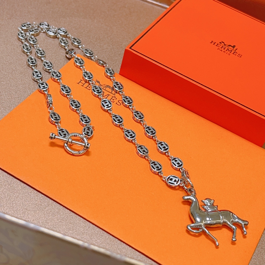 Hermes necklace