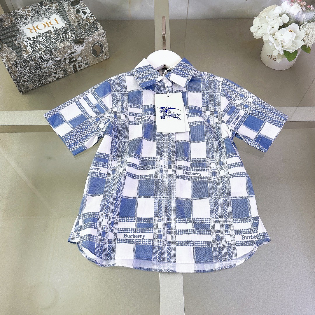 Burberry new boys and girls suits