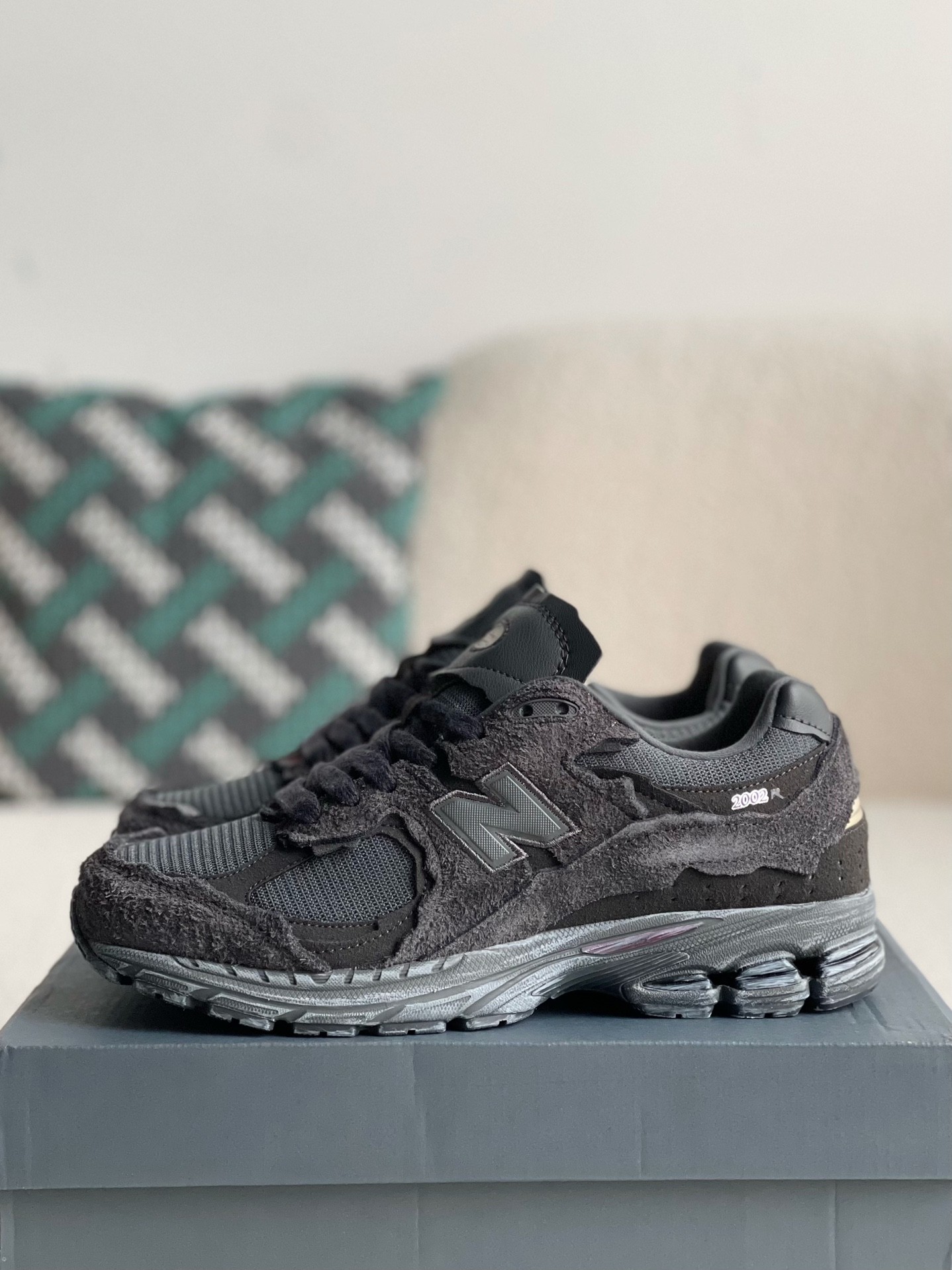 SupBro xNew Balance NB 2002R Protection Pack Sneakers