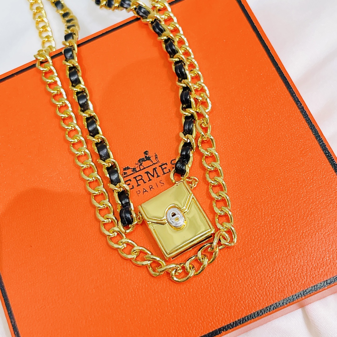 Hermes necklace