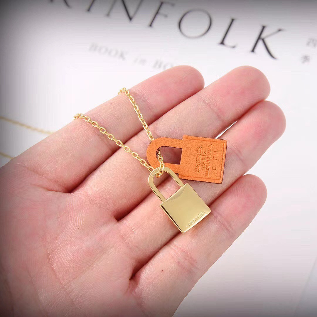Hermes necklace