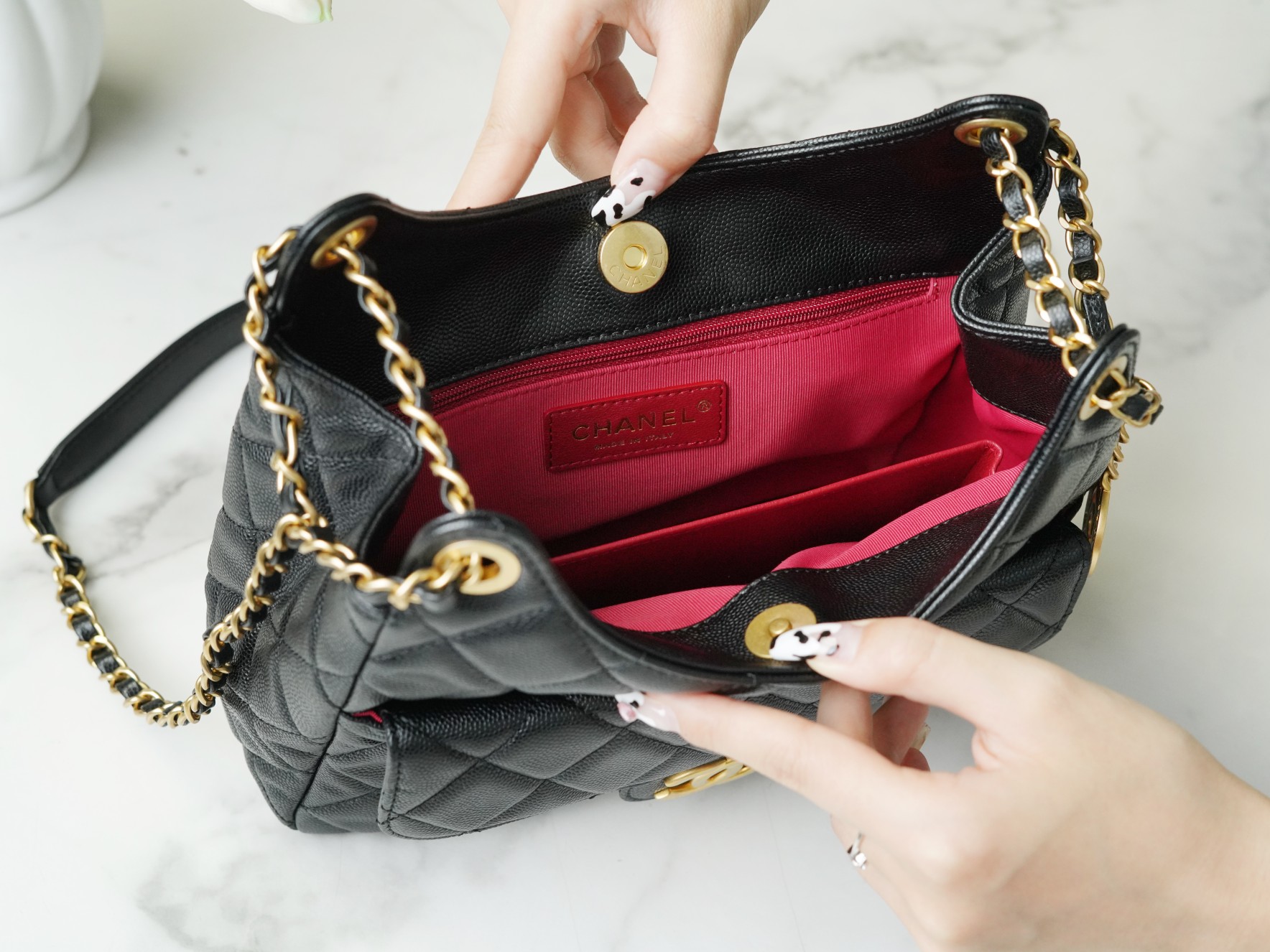 𝗖𝗛𝗔𝗡𝗘𝗟✦23𝑪 Early Spring Resort Collection Original Caviar Ball Material Medium TMC