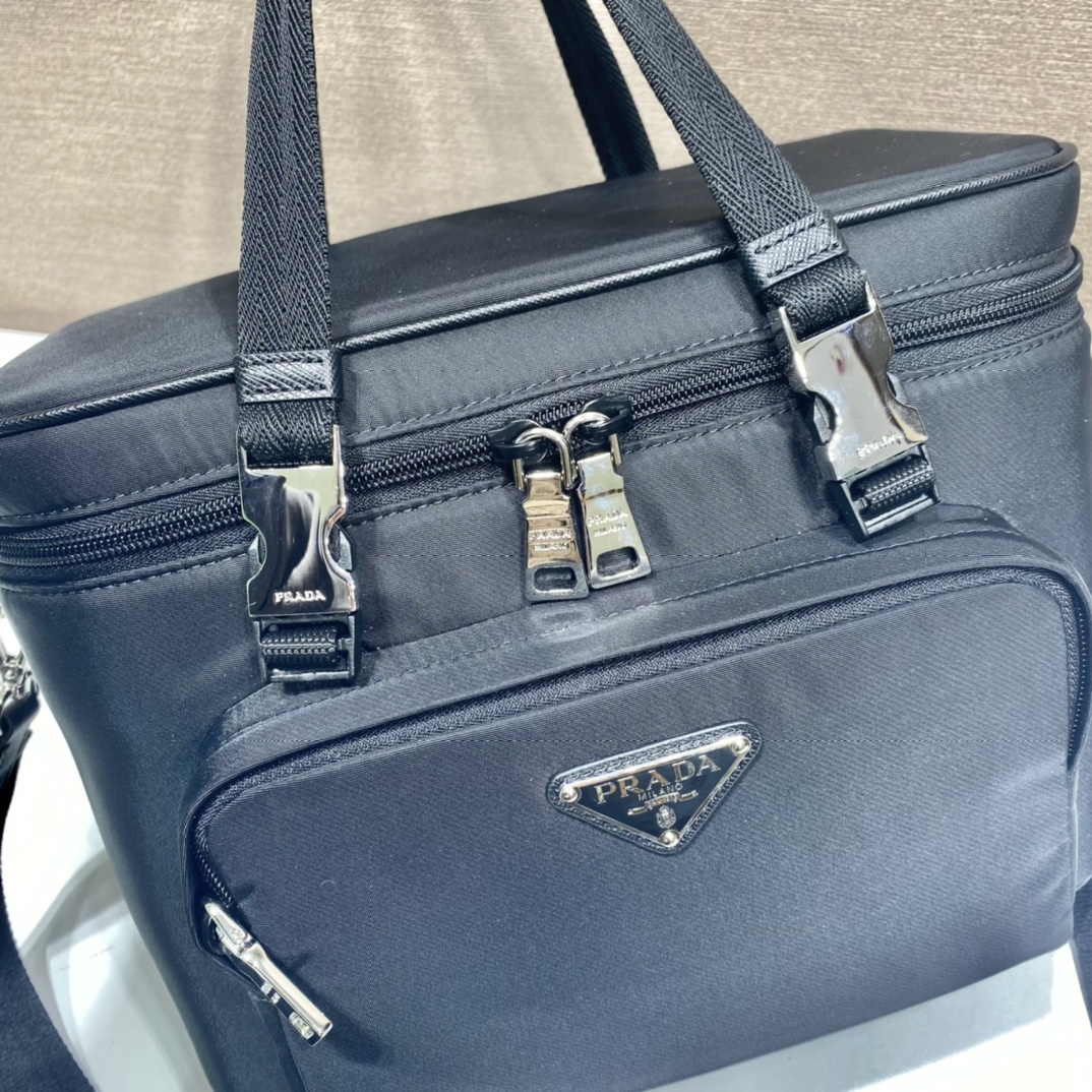 𝐏𝐑𝐀𝐃𝐀 2UP012 Cosmetic Crossbody Bag