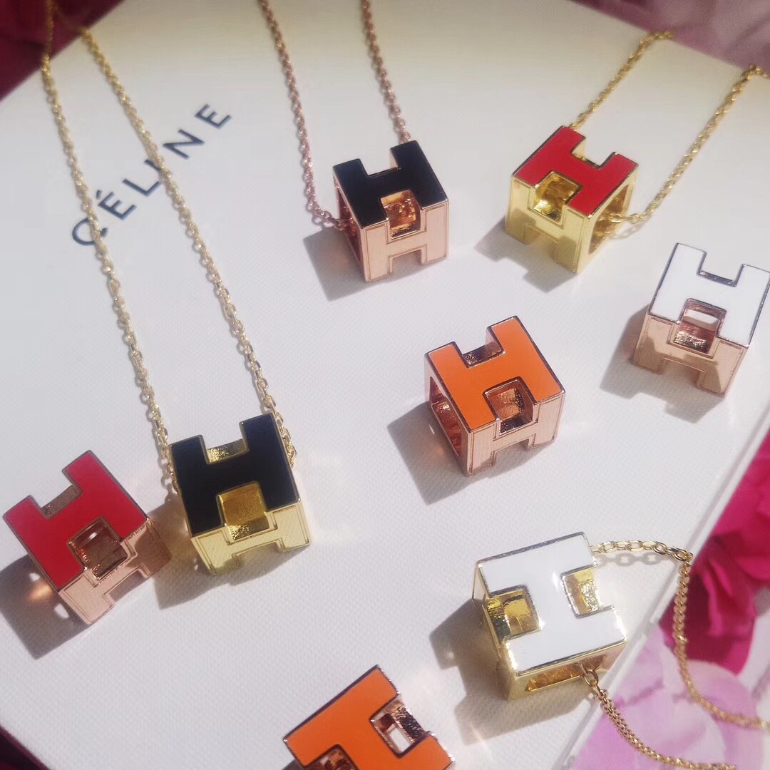 Hermes necklace
