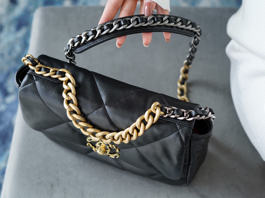 𝗖𝗛𝗔𝗡𝗘𝗟 ❶❾ 𝗕𝗔𝗚 Original lambskin series ❥ Genuine leather ❥ Medium ❥ Classic black