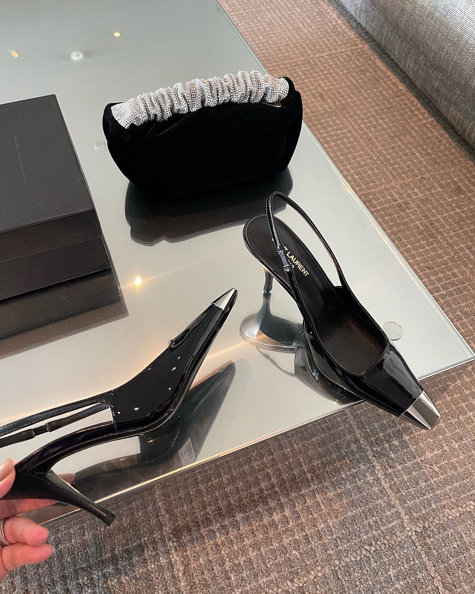 𝙎𝙖𝙞𝙣𝙩 𝙇𝙖𝙪𝙧𝙚𝙣𝙩 | 𝟐𝟎𝟐𝟏/𝐒𝐒 𝐧𝐞𝐰 YSL｜Saint Laurent𝟐𝟎𝟐𝟏 Annual best-selling model Saint Laurent early spring new metal iron head