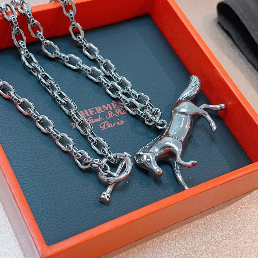 Hermes necklace