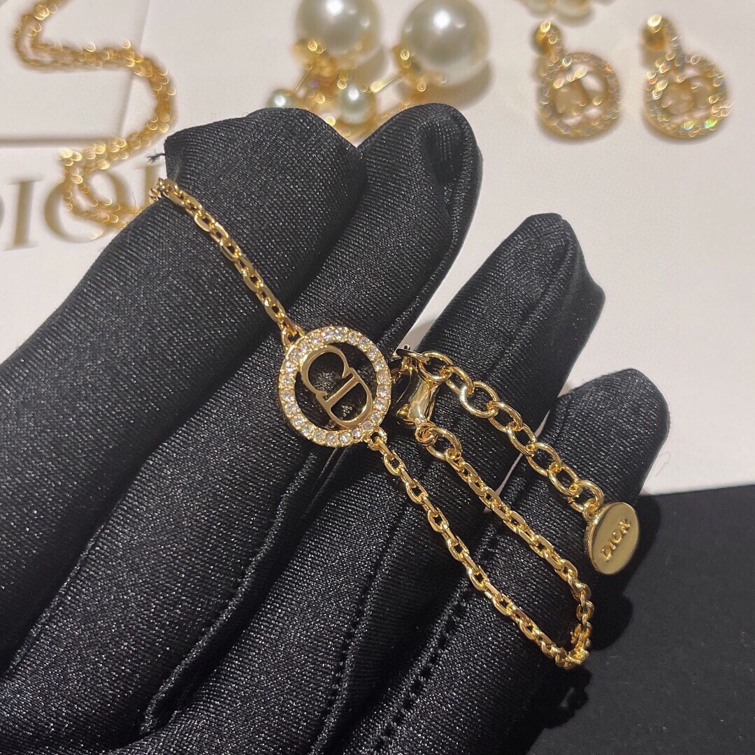 Dior necklace