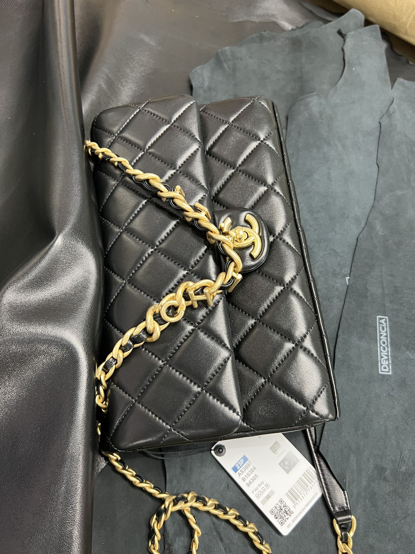 𝗖𝗛𝗔𝗡𝗘𝗟✦ 23p Letter Chain Mouth Flap Bag Genuine Leather