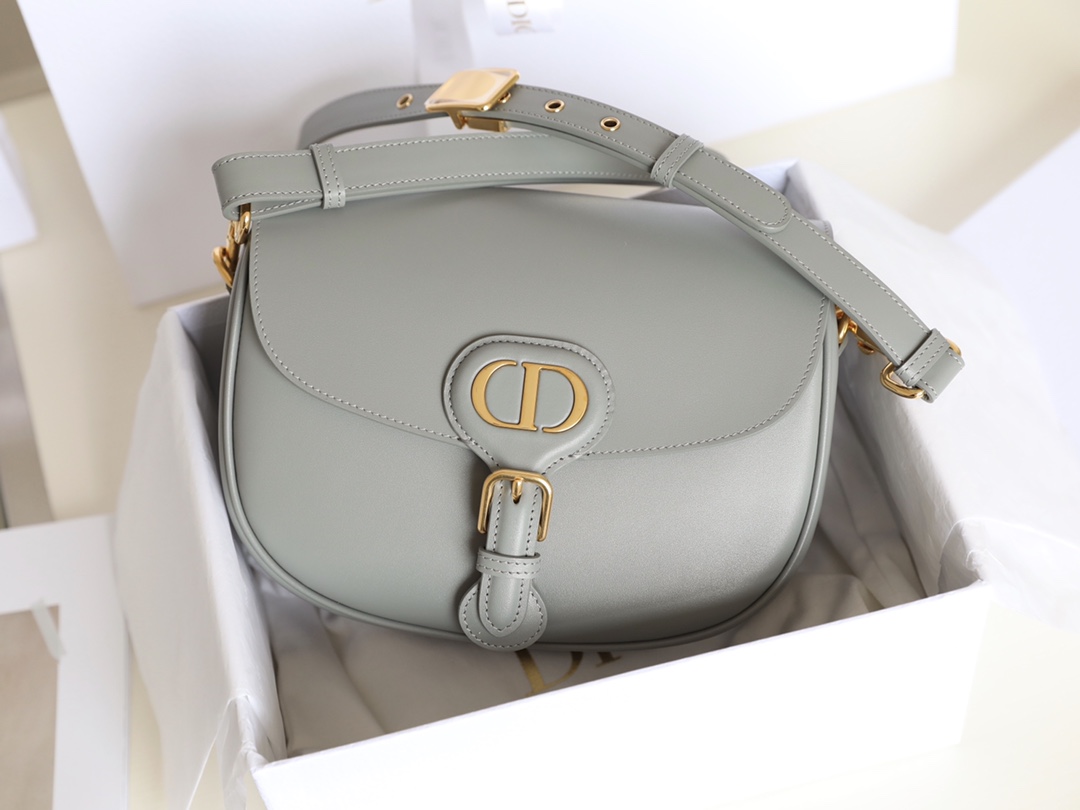 Trianon Grey (Rock Grey) ‼️ Medium 𝙙𝙞𝙤𝙧 𝙗𝙤𝙗𝙗𝙗𝙮