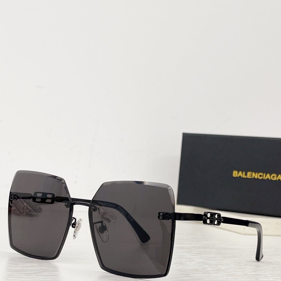 BALENCIAGE MODEL: BB0289S
