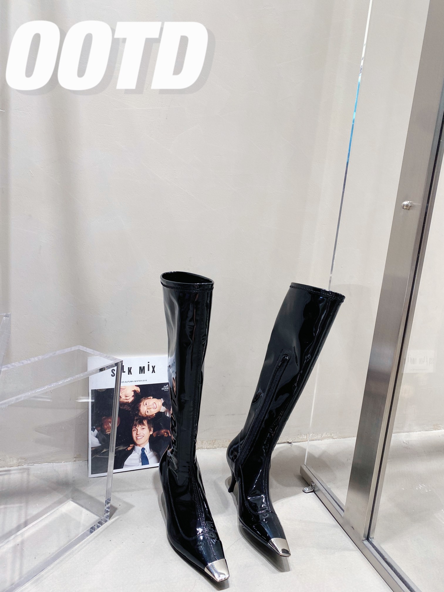 𝙎𝙖𝙞𝙣𝙩 𝙇𝙖𝙪𝙧𝙚𝙣𝙩 | 𝟐𝟎𝟐𝟏/𝐒𝐒 𝐧𝐞𝐰 YSL｜Saint Laurent 2022SS Stretch Patent Leather Boots