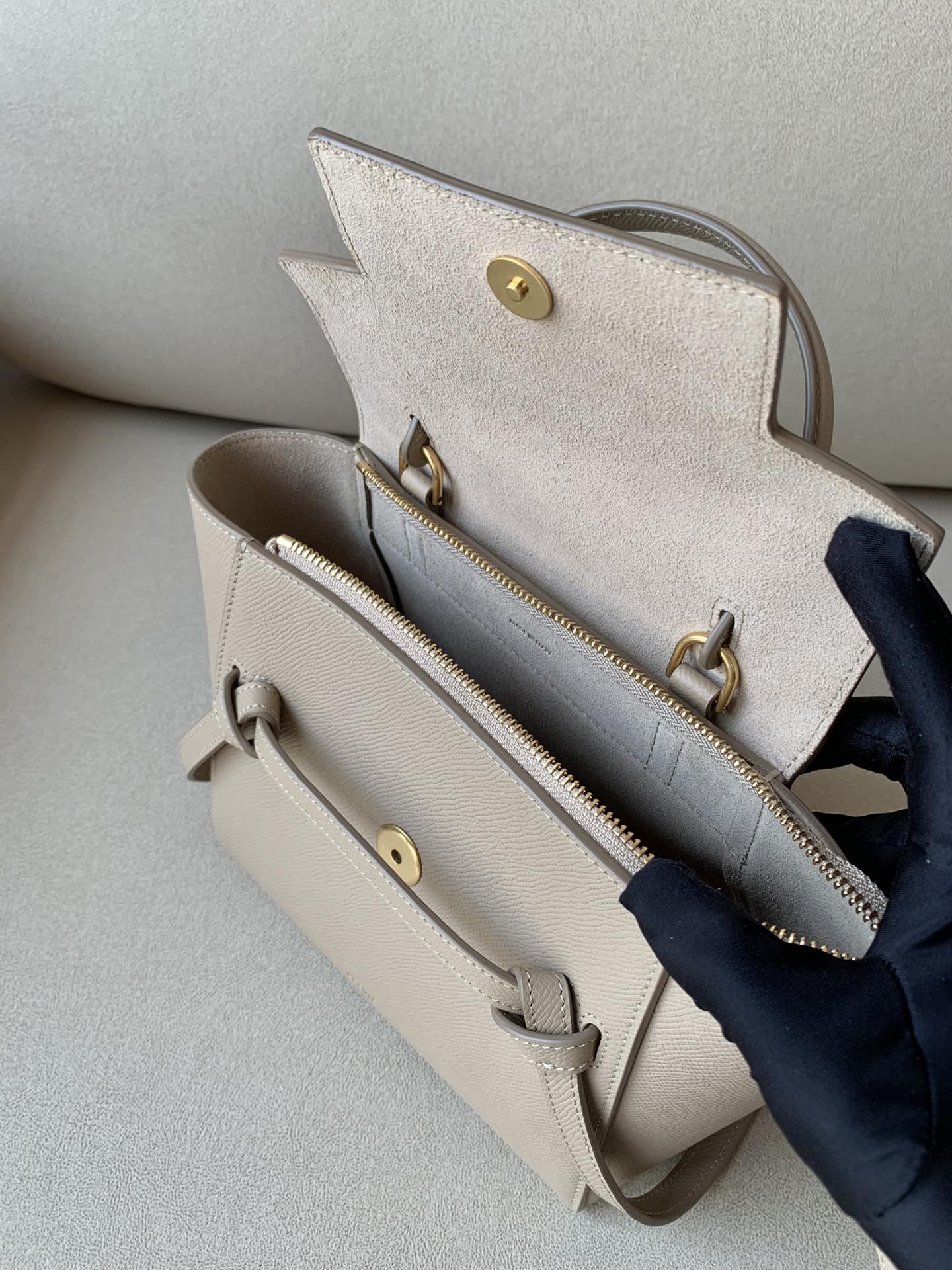 𝐂𝐞𝐥𝐢𝐧𝐞 Belt Bag Catfish Bag Small Grained Calfskin