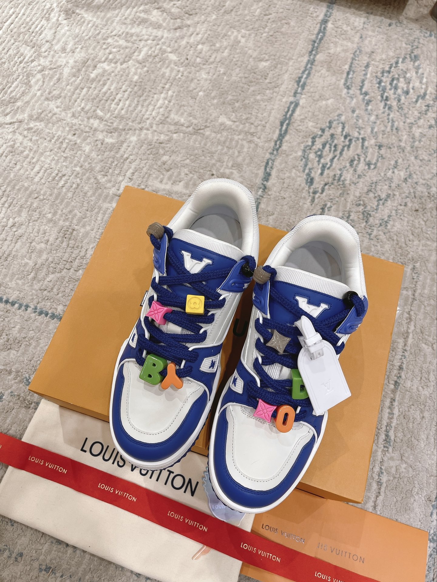 Louis Vuitton couple models DIY buckle sneakers sneakers