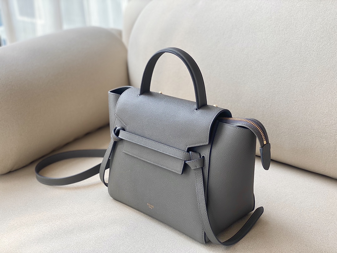 𝐂𝐞𝐥𝐢𝐧𝐞 BELT MICRO BAG in grained calfskin