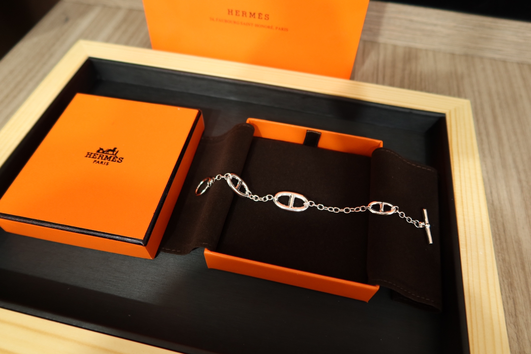 Hermes bracelet