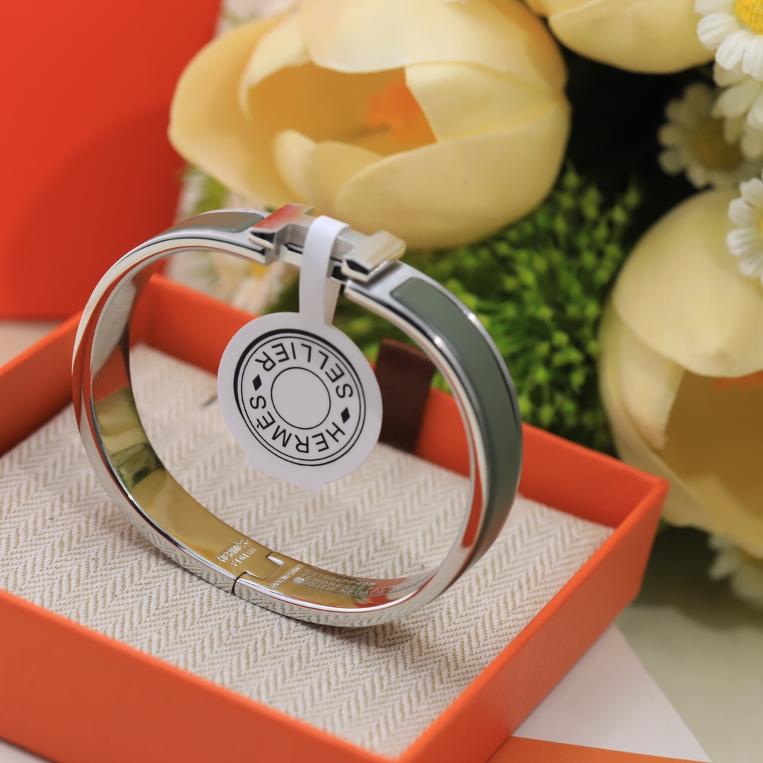 Hermes bracelet