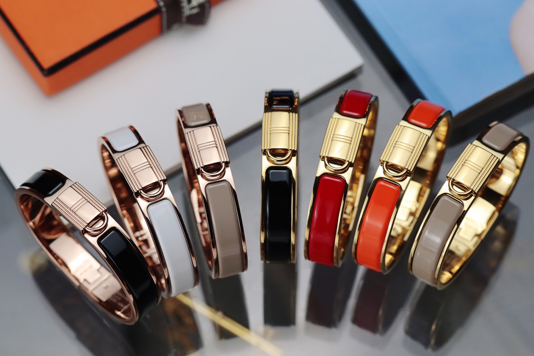 Hermes bracelet