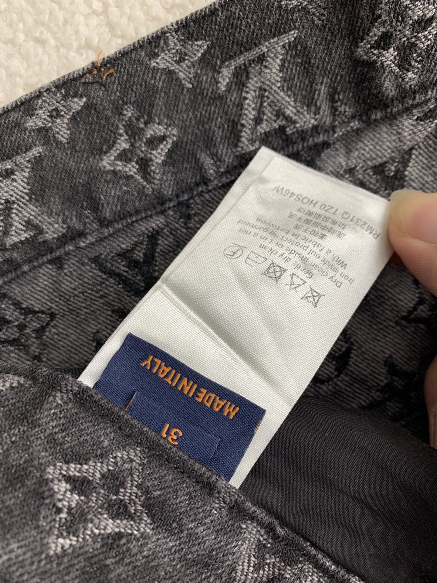 Louis Vuitton costumes