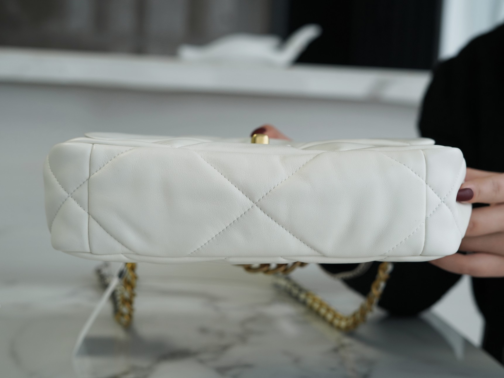 𝗖𝗛𝗔𝗡𝗘𝗟 ❶❾ 𝗕𝗔𝗚 Original Lambskin Series ❥ Genuine Leather ❥ Small ❥ Fairy White 💭