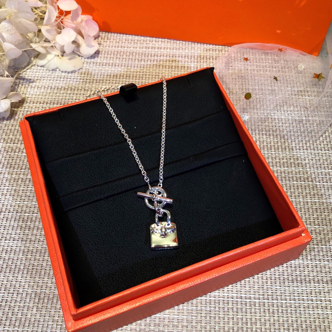 Hermes necklace