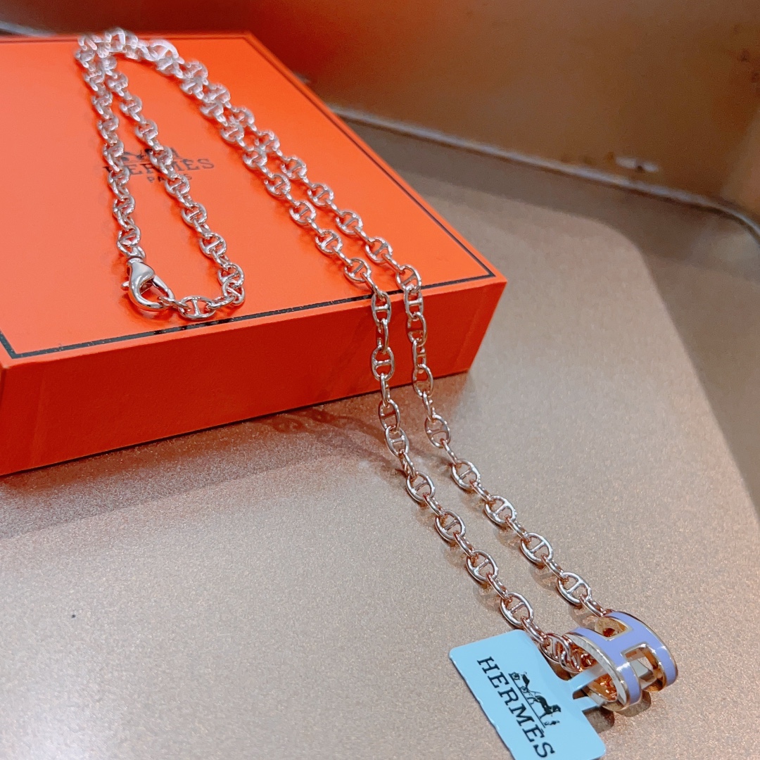 Hermes necklace