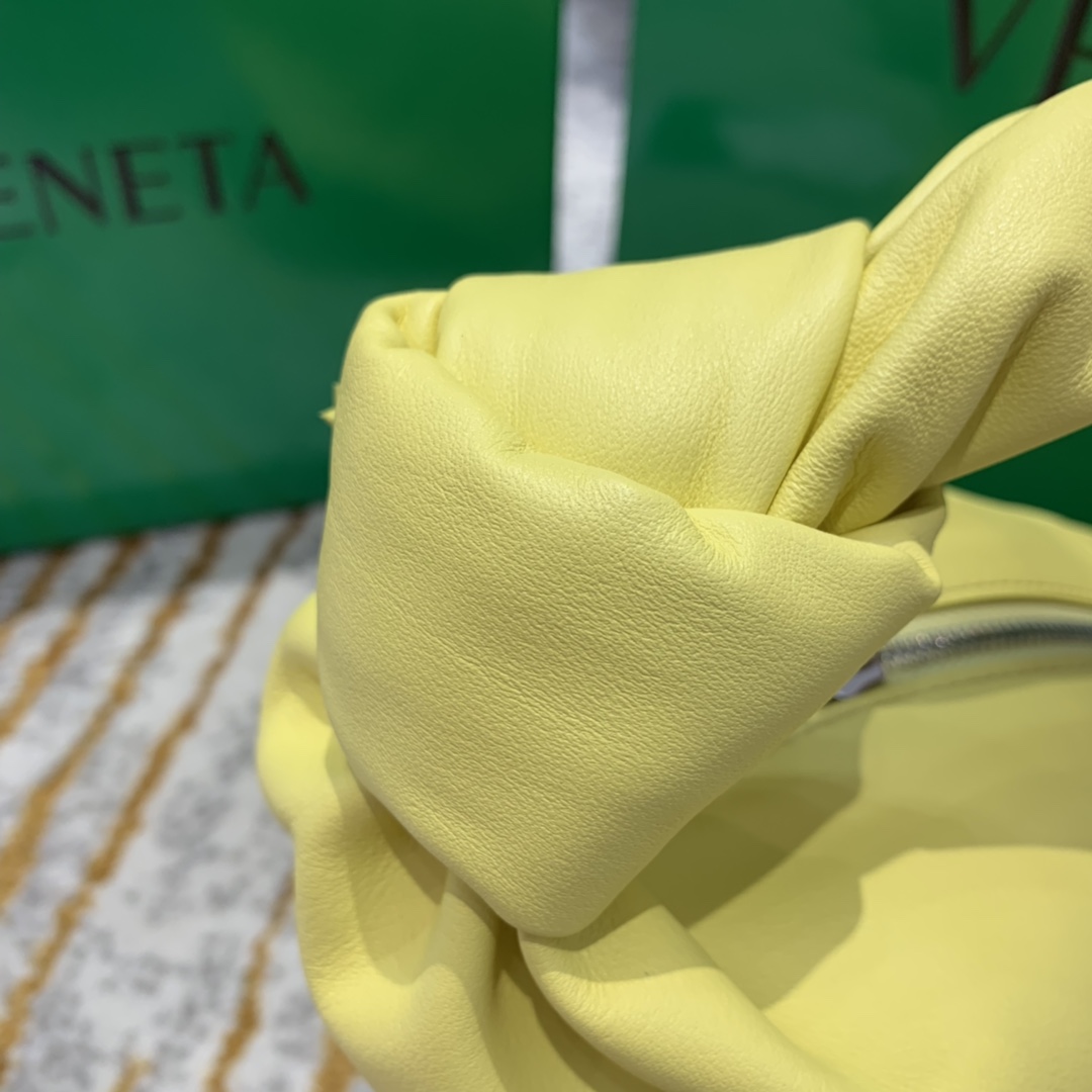 Bottega Veneta  𝗠𝗜𝗡𝗜 𝗕𝗔𝗚 #629635