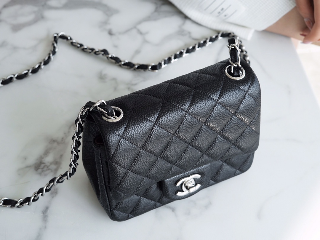 𝐂𝐇𝐀𝐍𝐄𝐋 Classic Flap France 𝐇𝐚𝐚𝐬Original Lychee Pattern🐂 Classic Flap Bag Fang Fatty🔆Black Silver🖤