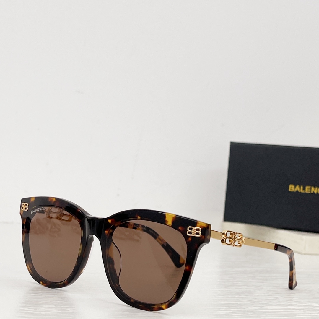 BALENCIAGE MODEL: BB0288S